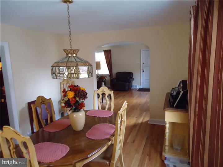 830 Laurel Road Yeadon, PA 19050 - Photo 8 of 24 Dining Room