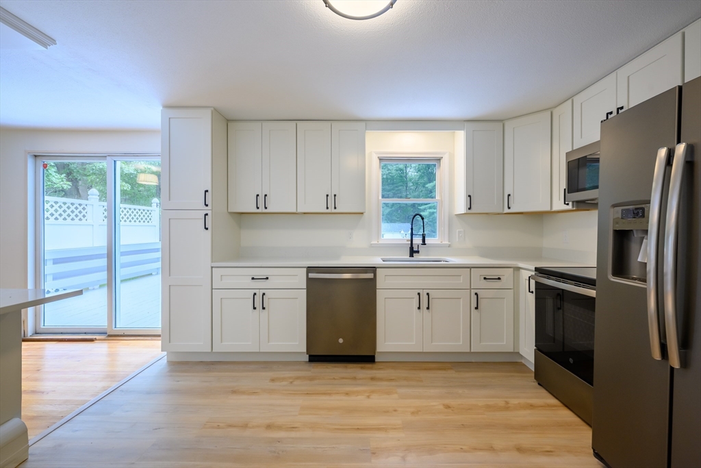 317 Paper Mill Road Westfield, MA 01085 - Photo 7 of 25 Gallery Image 7