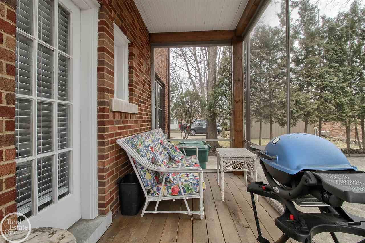 832 Trombley Road Grosse Pointe, MI 48230 - Photo 9 of 52 31360773-8.JPG