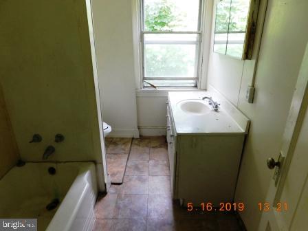 2816 Goodwood Road Baltimore, MD 21214 - Photo 12 of 21 Full Bath Upper Level