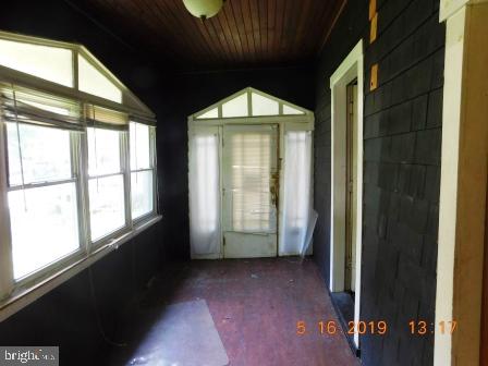 2816 Goodwood Road Baltimore, MD 21214 - Photo 10 of 21 Enclosed porch Main Level