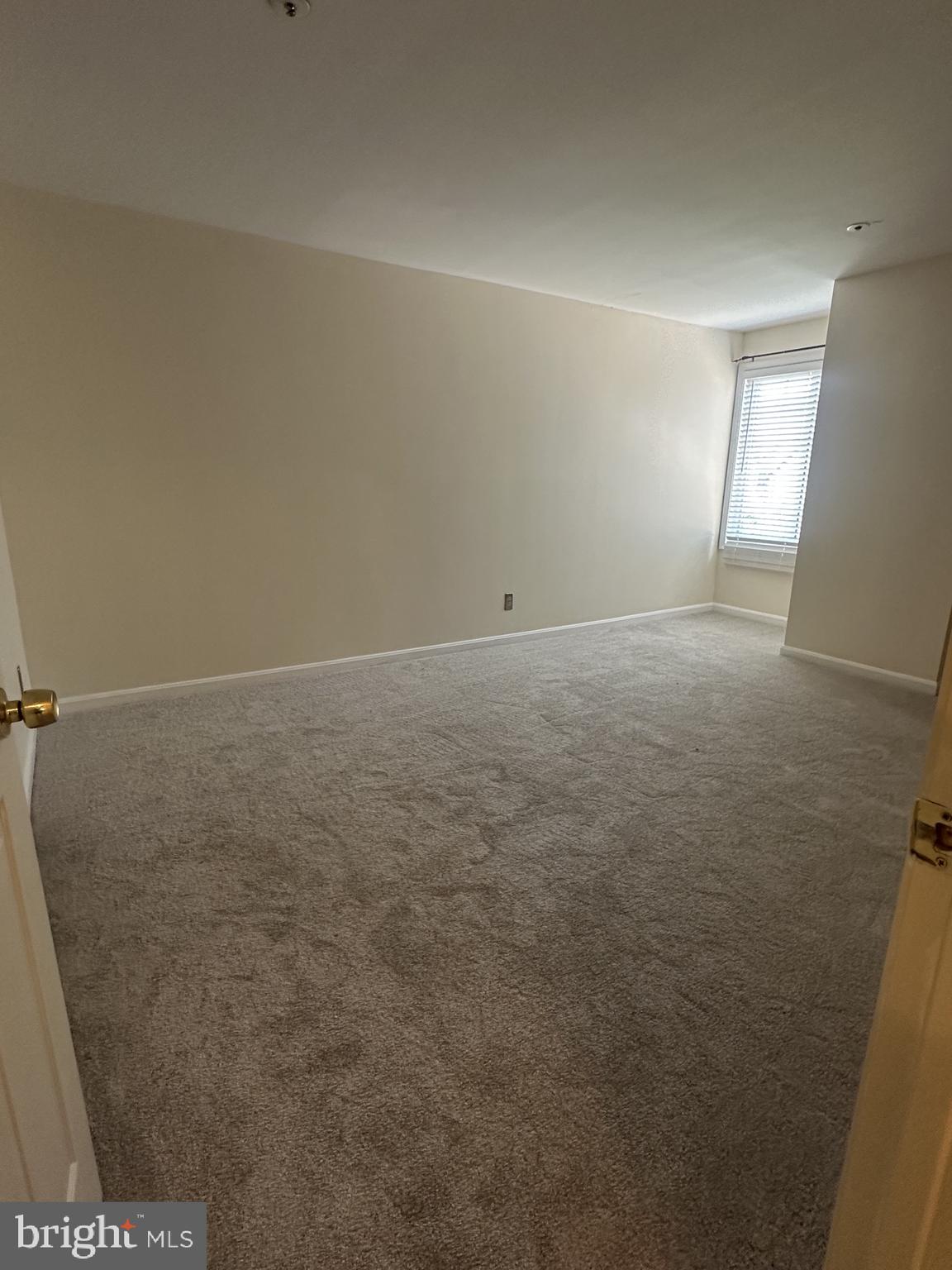 4916 Columbia Road, Unit 3 Columbia, MD 21044 - Photo 16 of 20 Spacious room with natural light.