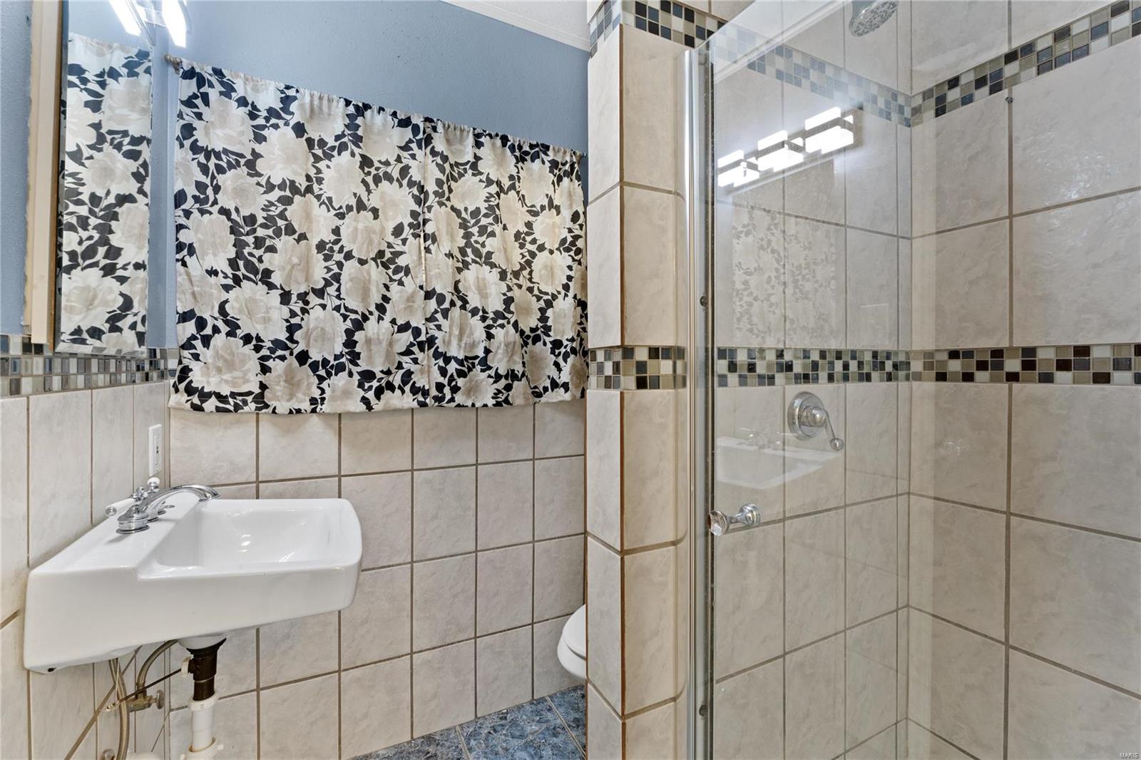 2145 Old Manor Road St. Louis, MO 63136 - Photo 31 of 46