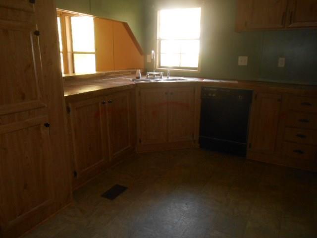 1300 Hunsaker Road Boonville, IN 47601 - Photo 8 of 23