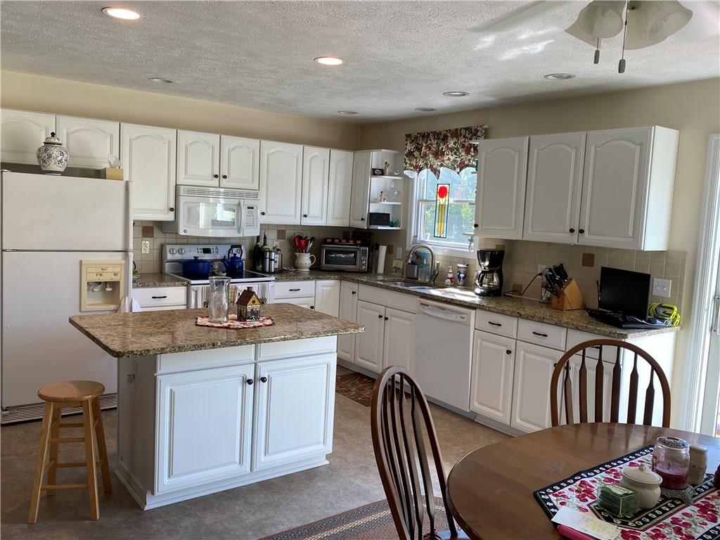 105 Spring Ridge Drive Butler, PA 16001 - Photo 3 of 17 Gallery Image 3