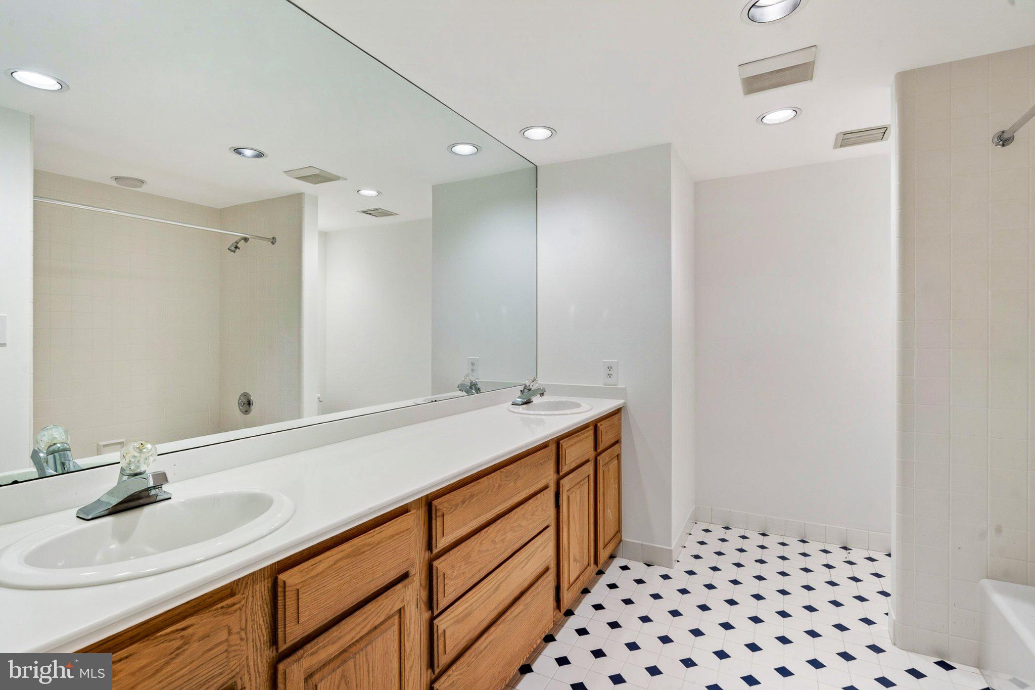 470 Inveraray Villanova, PA 19085 - Photo 57 of 81 Gallery Image 57