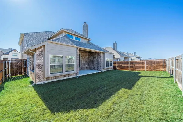 $429,900 | 1049 Snowy Owl Drive, Alvarado, TX 76009