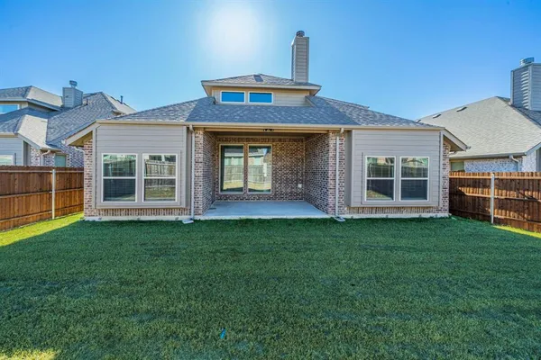 $429,900 | 1049 Snowy Owl Drive, Alvarado, TX 76009