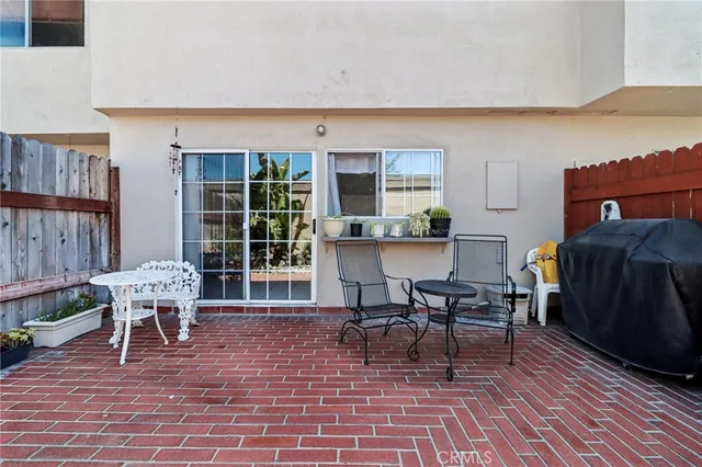 $629,900 | 561 West Alton Avenue, Unit 39, Santa Ana, CA 92707