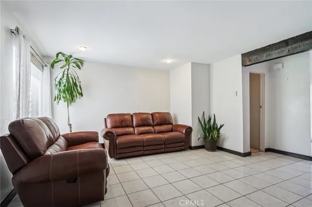 $629,900 | 561 West Alton Avenue, Unit 39, Santa Ana, CA 92707