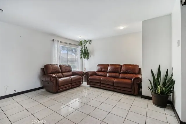 $629,900 | 561 West Alton Avenue, Unit 39, Santa Ana, CA 92707