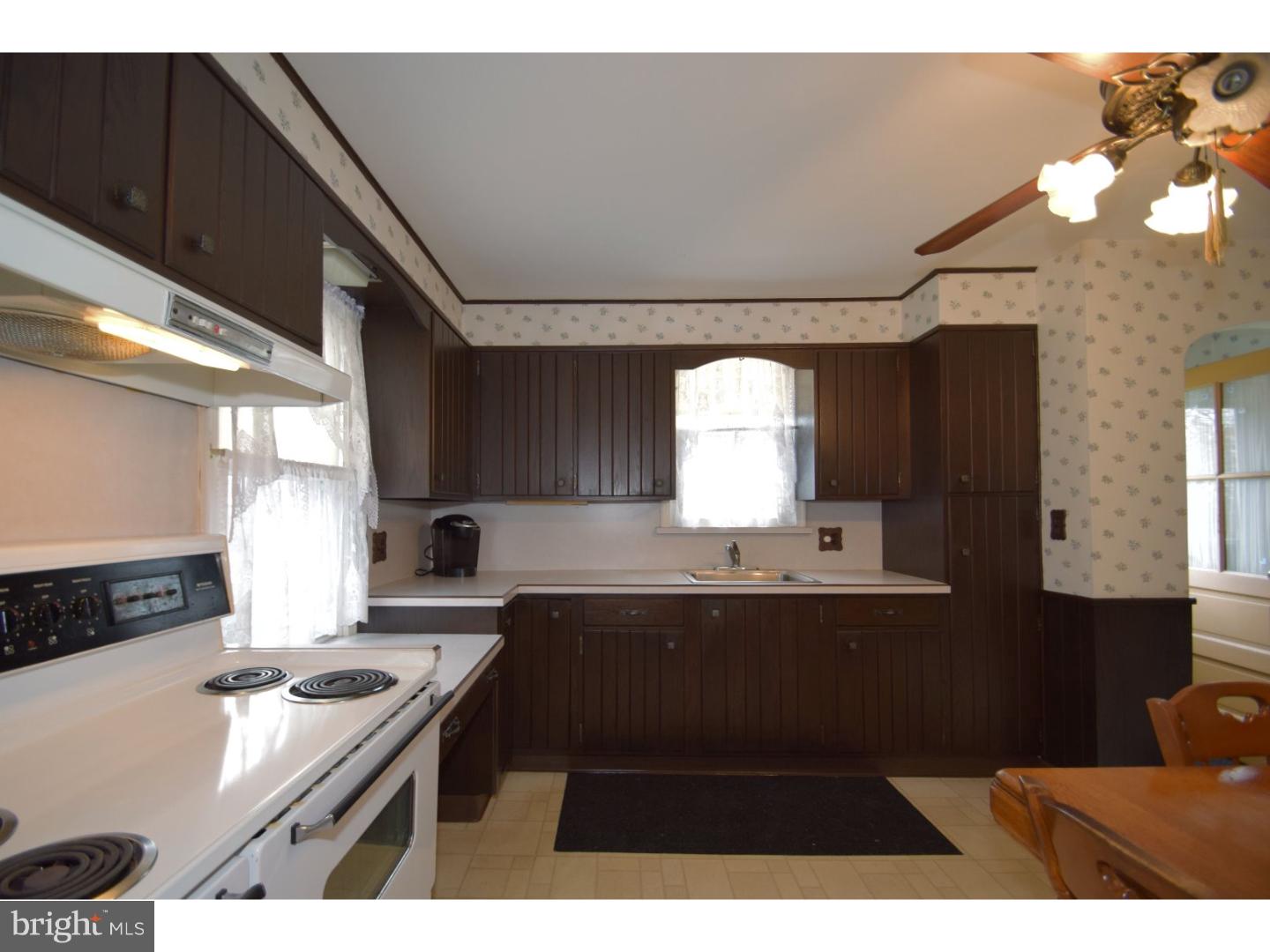 1032 Spur Road Souderton, PA 18964 - Photo 13 of 25 Kitchen