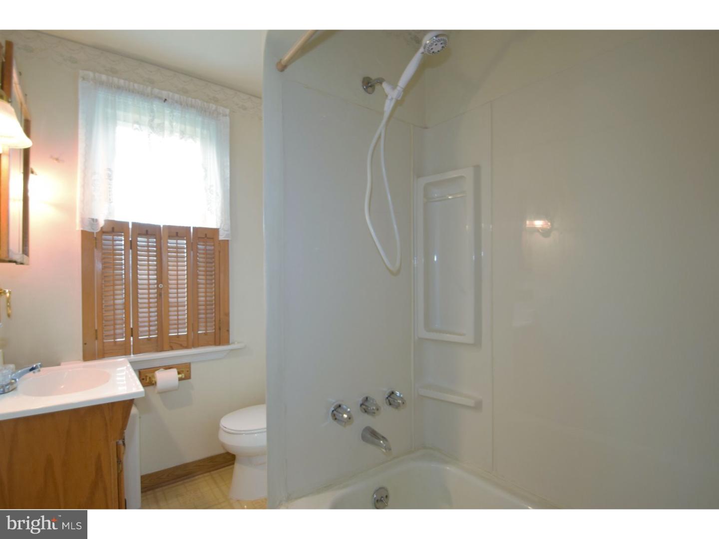 1032 Spur Road Souderton, PA 18964 - Photo 24 of 25 Bathroom