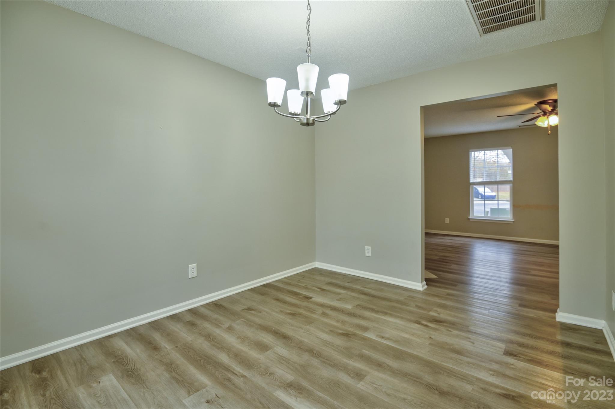 8343 Fox Swamp Road Charlotte, NC 28215 - Photo 8 of 31 Gallery Image 8