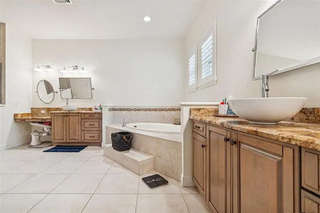 $1,210,000 | 729 Manns Harbor Drive, Apollo Beach, FL 33572