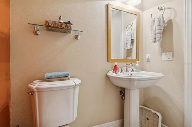 $1,210,000 | 729 Manns Harbor Drive, Apollo Beach, FL 33572