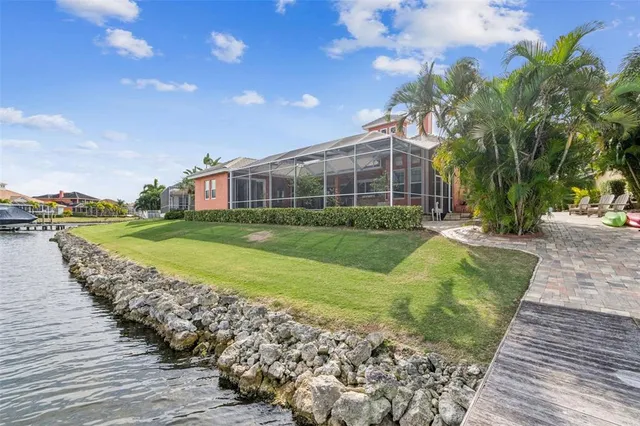 $1,210,000 | 729 Manns Harbor Drive, Apollo Beach, FL 33572