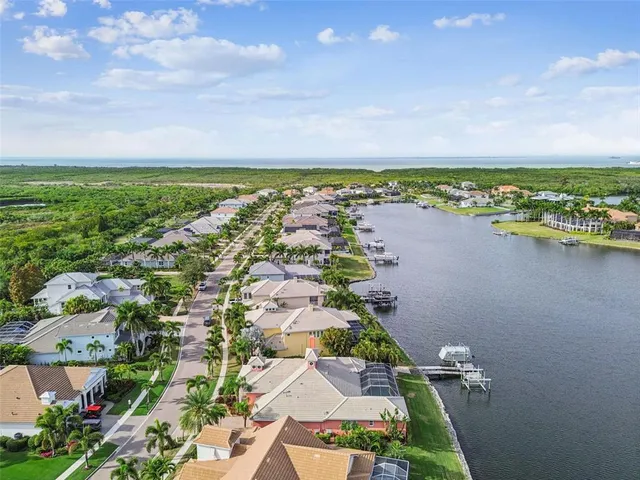 $1,210,000 | 729 Manns Harbor Drive, Apollo Beach, FL 33572