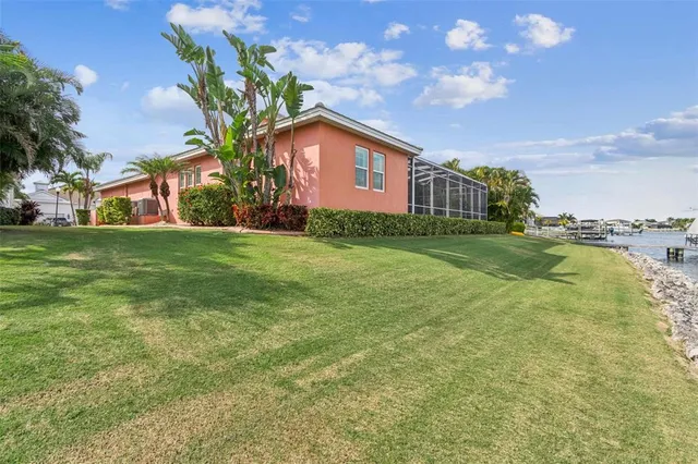 $1,210,000 | 729 Manns Harbor Drive, Apollo Beach, FL 33572