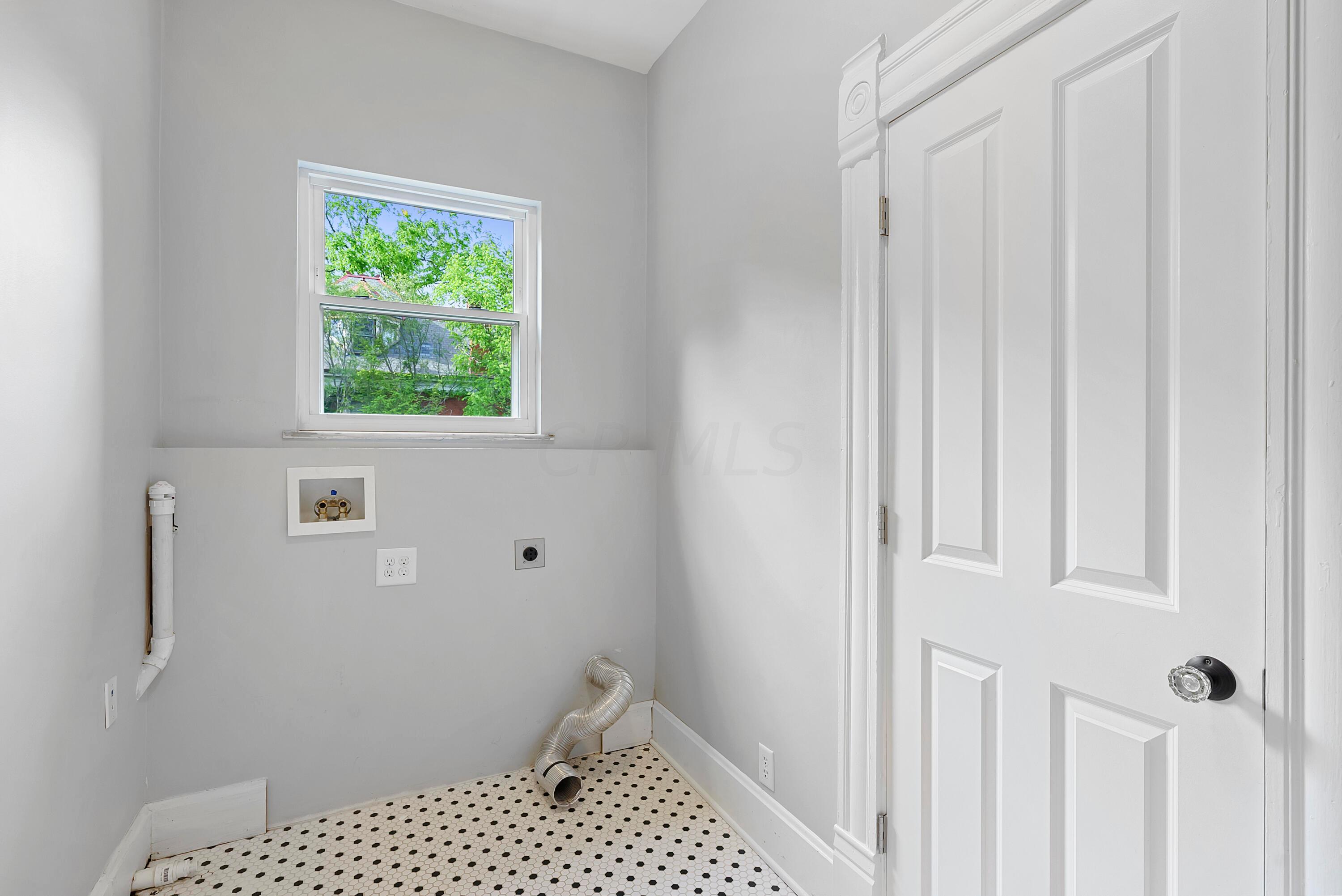 59 Wilson Avenue Columbus, OH 43205 - Photo 42 of 74 2nd Floor Laundry Room