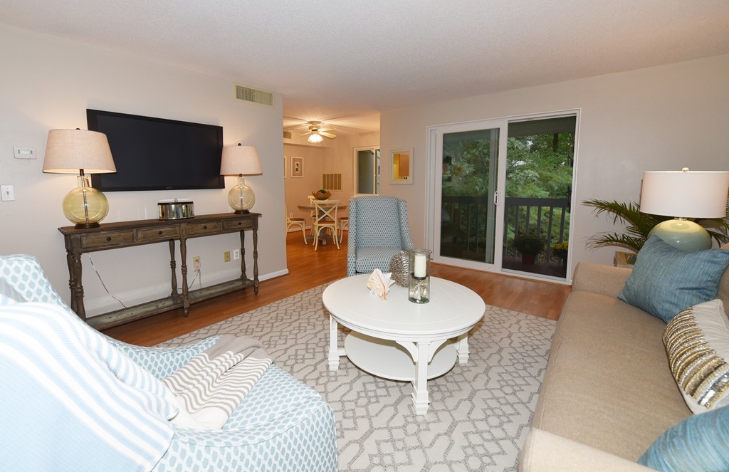10 Beal's Cove Road, Unit D Hingham, MA 02043 - Photo 5 of 16 Gallery Image 5