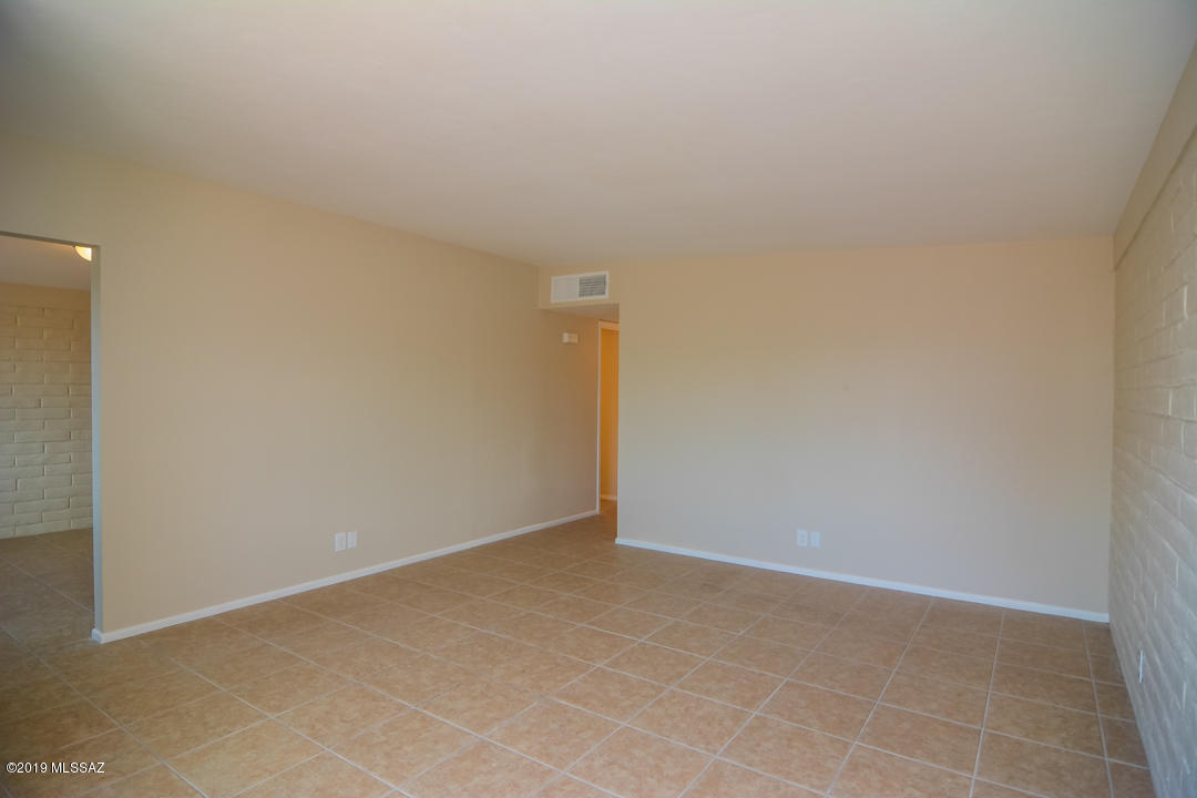 2002 West Spring Street Tucson, AZ 85745 - Photo 7 of 20 Gallery Image 7