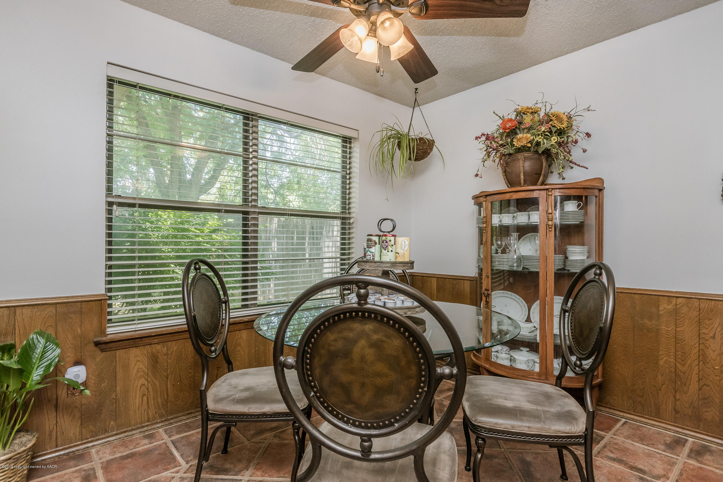 5264 Capulin Lane Amarillo, TX 79110 - Photo 4 of 22 a view of a dining room with furniture and window