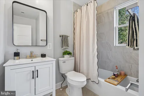 $864,990 | 17 Longfellow Street Northwest, Washington, DC 20011