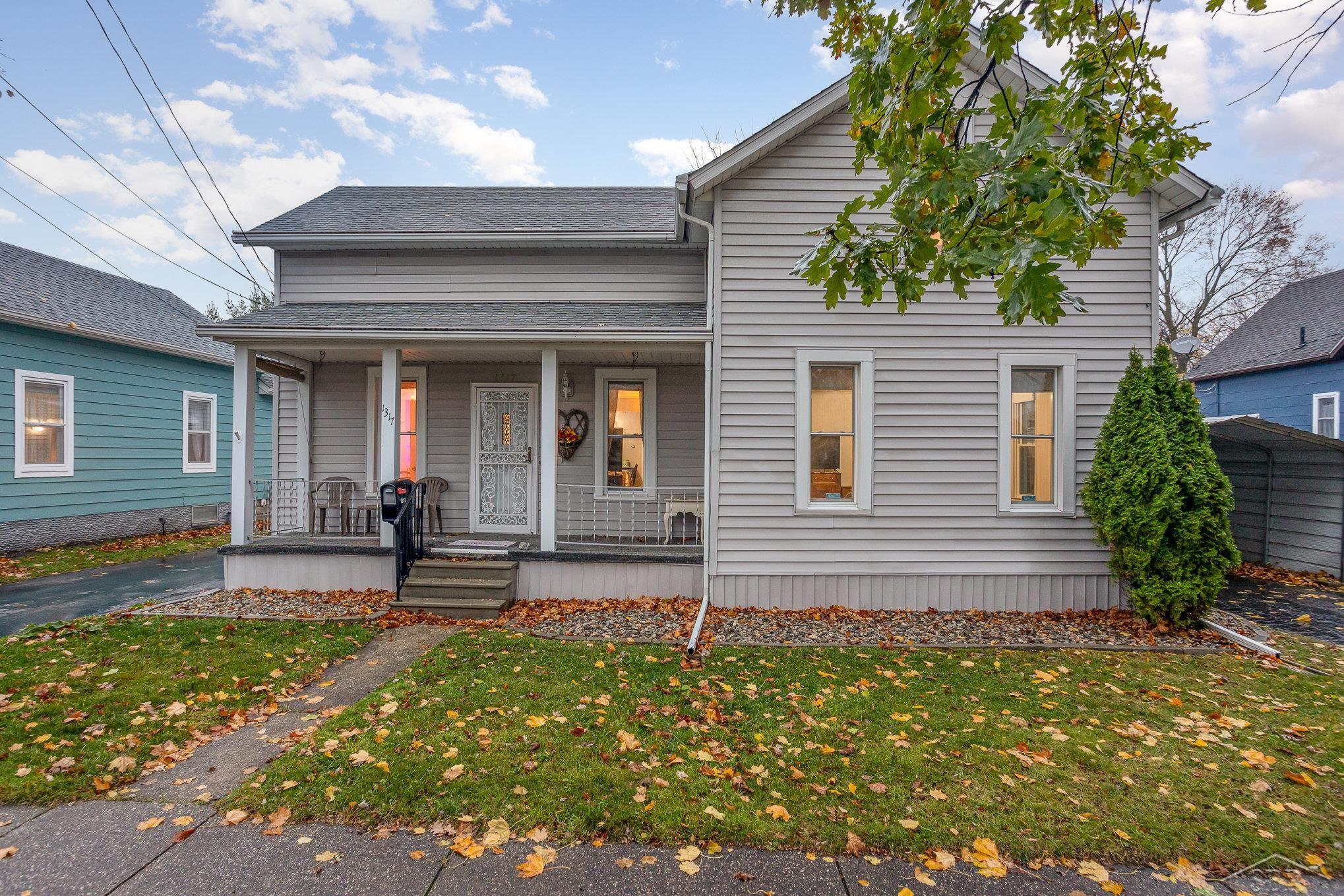 1317 18th Street Bay City, MI 48708 - Photo 1 of 30 50161259-e4f420a5-44da-4cfb-813f-cdb02a3b5f22.JPG
