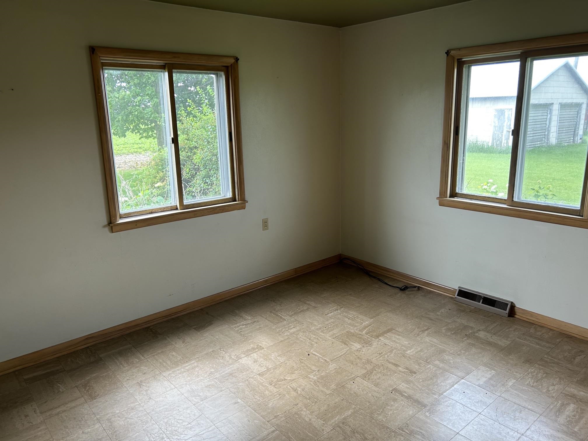 W2337 County Road East Cecil, WI 54111 - Photo 7 of 21