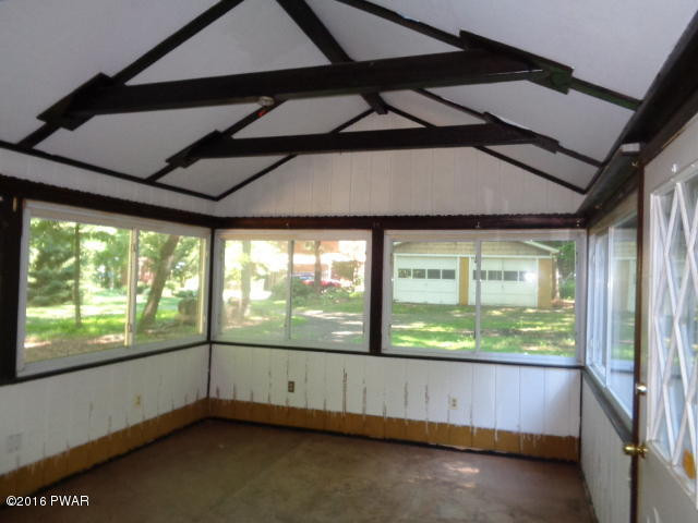 197 Silver Lake Road Dingmans Ferry, PA 18328 - Photo 5 of 19