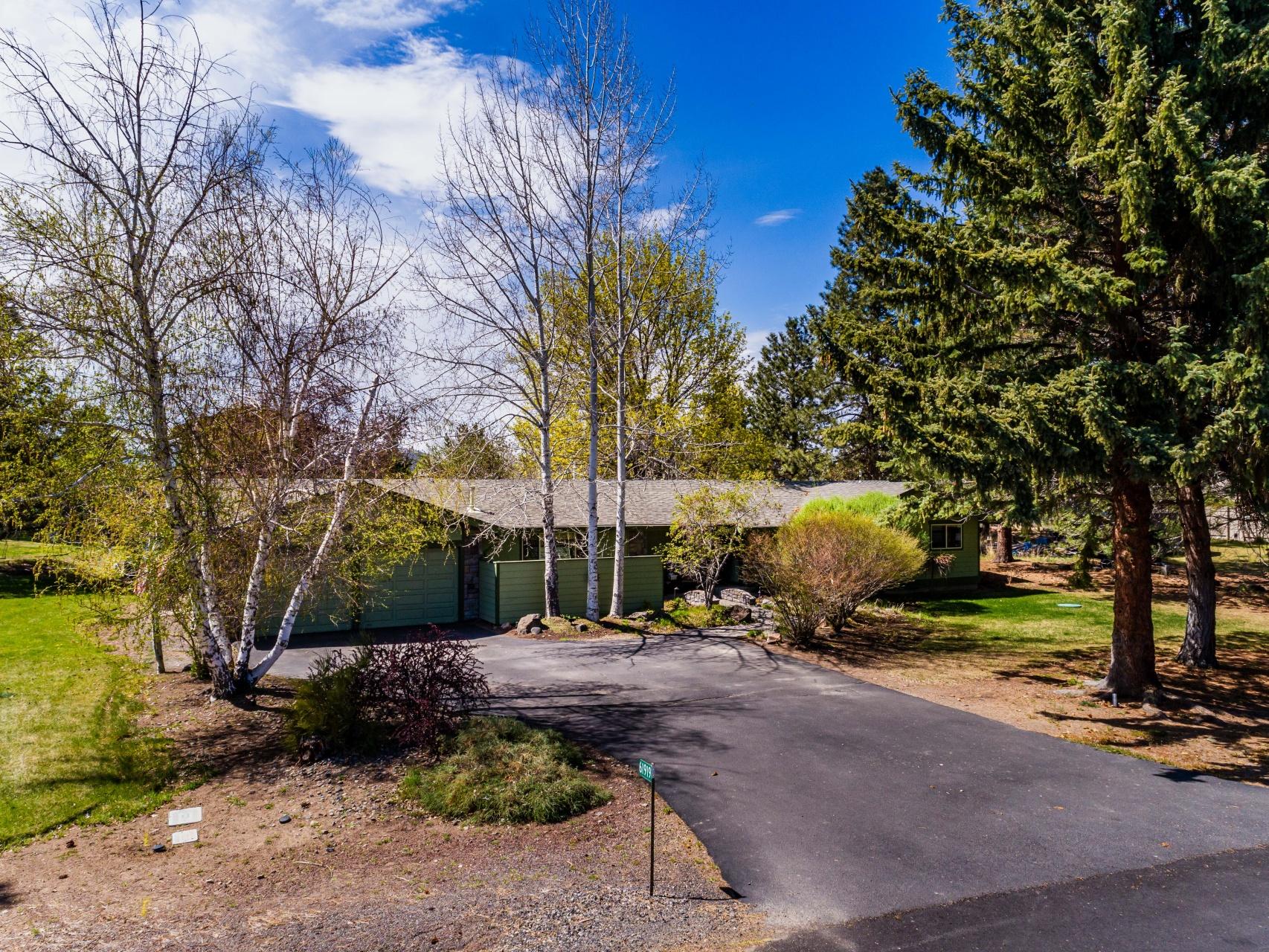 61919 Dobbin Road Bend, OR 97702 - Photo 2 of 57 batch_02 61919 Dobbin Rd, Bend-11