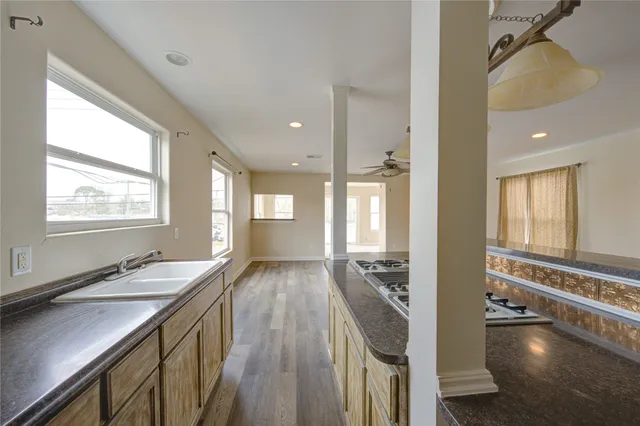 $489,000 | 313 Grand Avenue, Bacliff, TX 77518