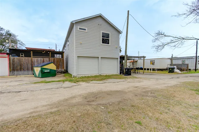 $489,000 | 313 Grand Avenue, Bacliff, TX 77518