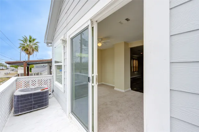 $489,000 | 313 Grand Avenue, Bacliff, TX 77518