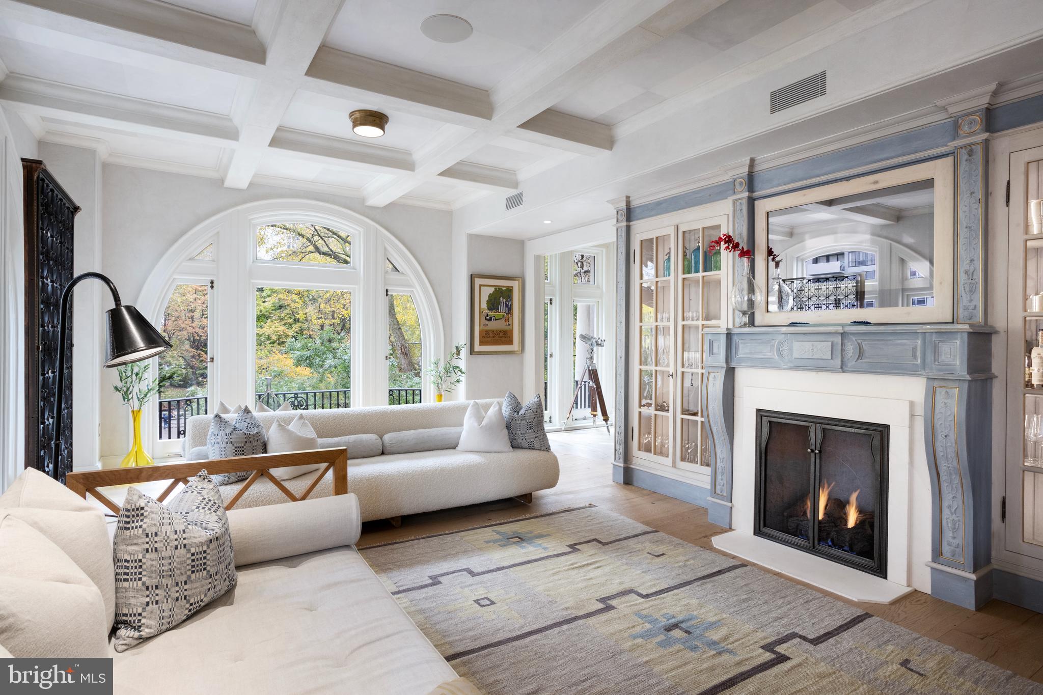 1830 Rittenhouse Square, Unit 3AB Philadelphia, PA 19103 - Photo 18 of 78 Family Room ( 1 of 4 gas fireplaces )