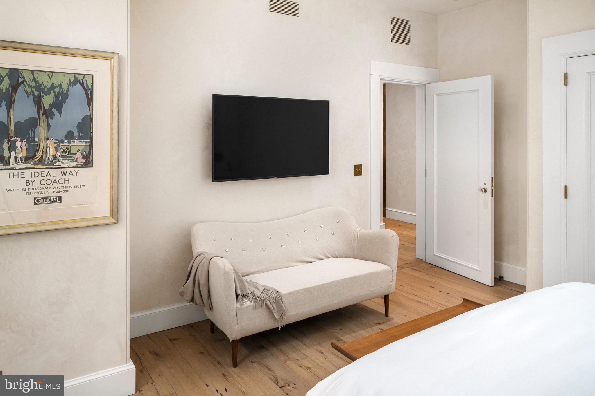 1830 Rittenhouse Square, Unit 3AB Philadelphia, PA 19103 - Photo 63 of 78 Unit B Bedroom 1