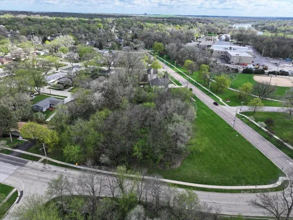 $75,000 | 1009 South 9th Avenue, St. Charles, IL 60174