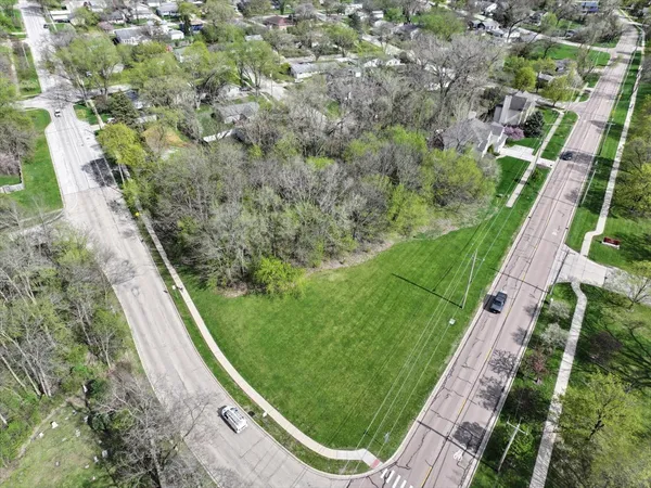 $75,000 | 1009 South 9th Avenue, St. Charles, IL 60174