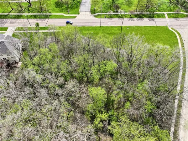 $75,000 | 1009 South 9th Avenue, St. Charles, IL 60174