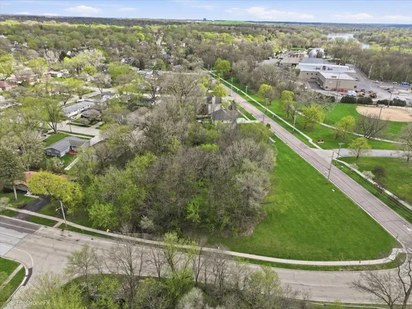 $75,000 | 1009 South 9th Avenue, St. Charles, IL 60174