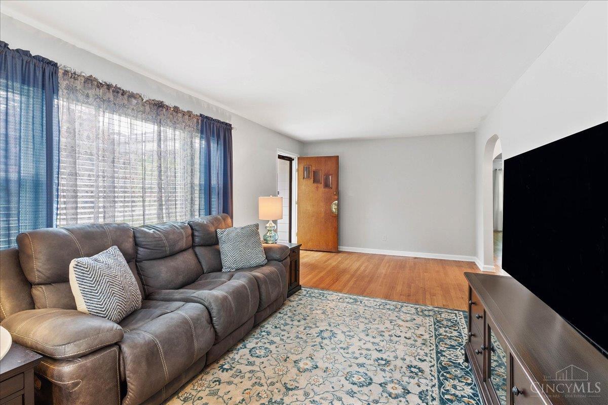 1001 Gaskins Road Cincinnati, OH 45245 - Photo 4 of 27 Gallery Image 4