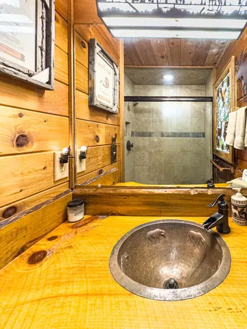 a bathroom with a tub