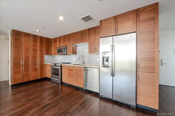 $850,000 | 10820 71st Avenue, Unit 16A | Forest Hills