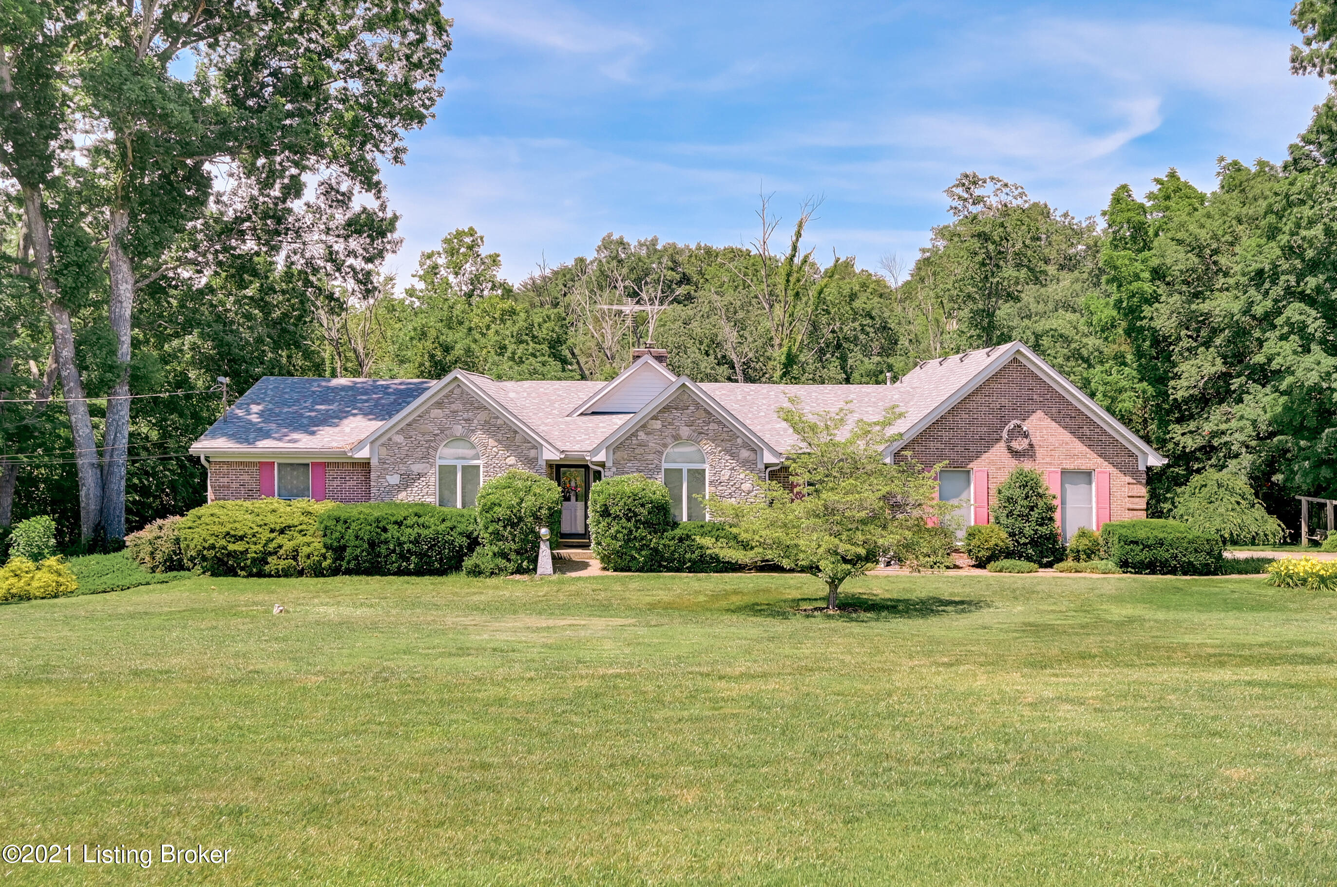710 West Laurel River Road Shepherdsville, KY 40165 - Photo 4 of 49 710WLaurelRiverRd-4