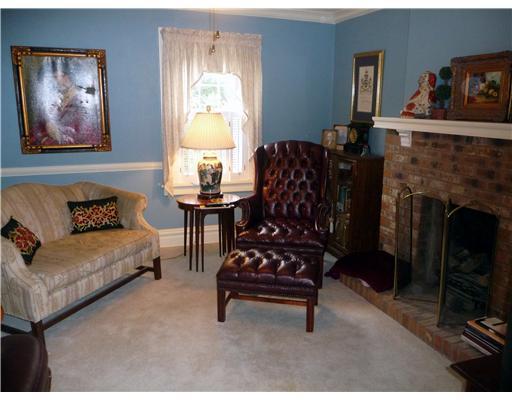 227 Cochran Road Mt. Lebanon, PA 15228 - Photo 13 of 18 Den/Family/Great Room.