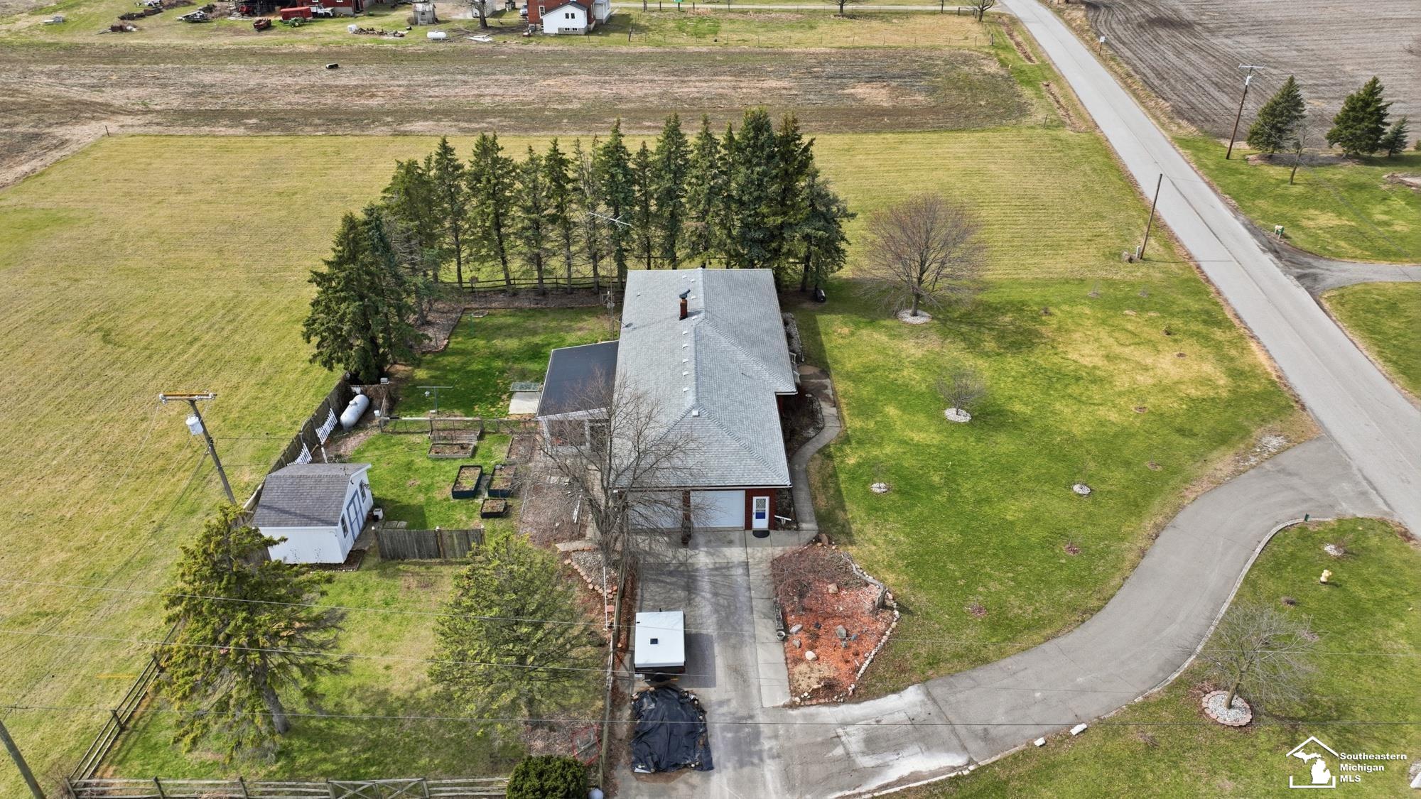 7227 Stadler Road Monroe, MI 48162 - Photo 11 of 51 50202428-29515338-6fd7-4dfc-bd56-dc5125edd957.JPG