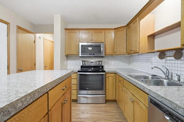 $244,900 | 11446 Town Center Drive, St. Michael, MN 55376