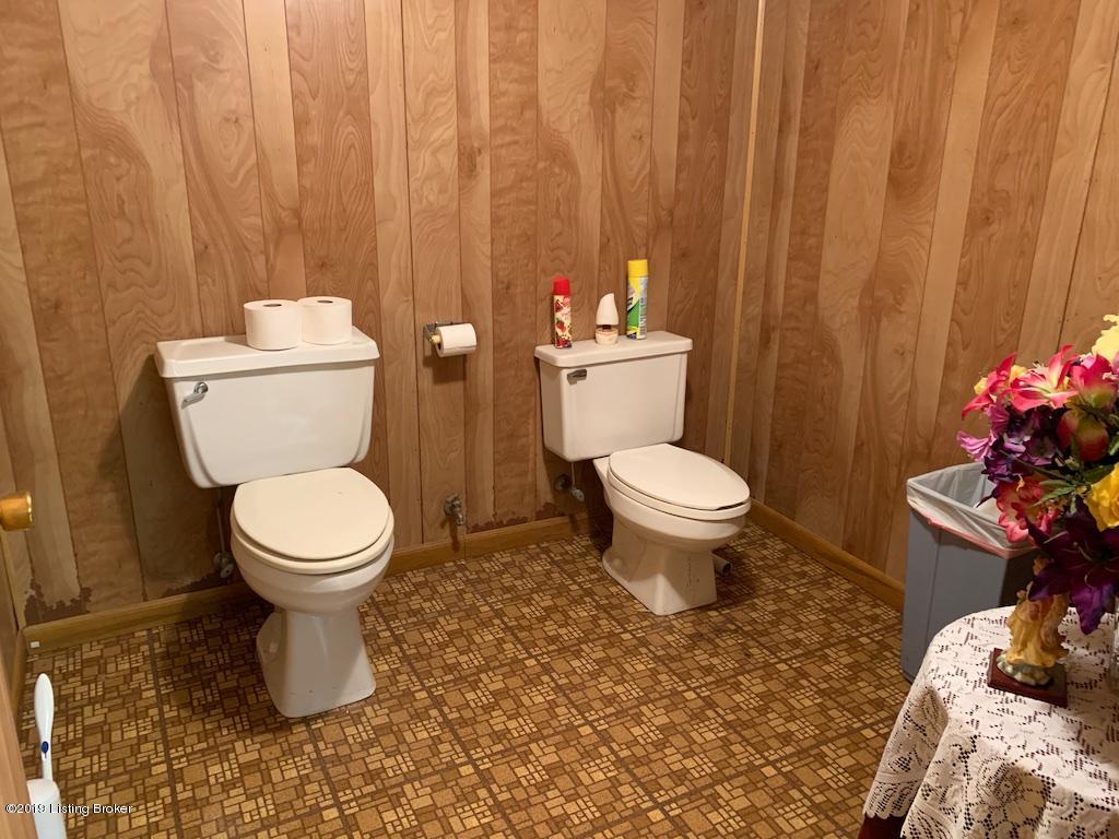7808 Cooper Chapel Road Louisville, KY 40229 - Photo 18 of 20 7808 Cooper Chapel Rd 8