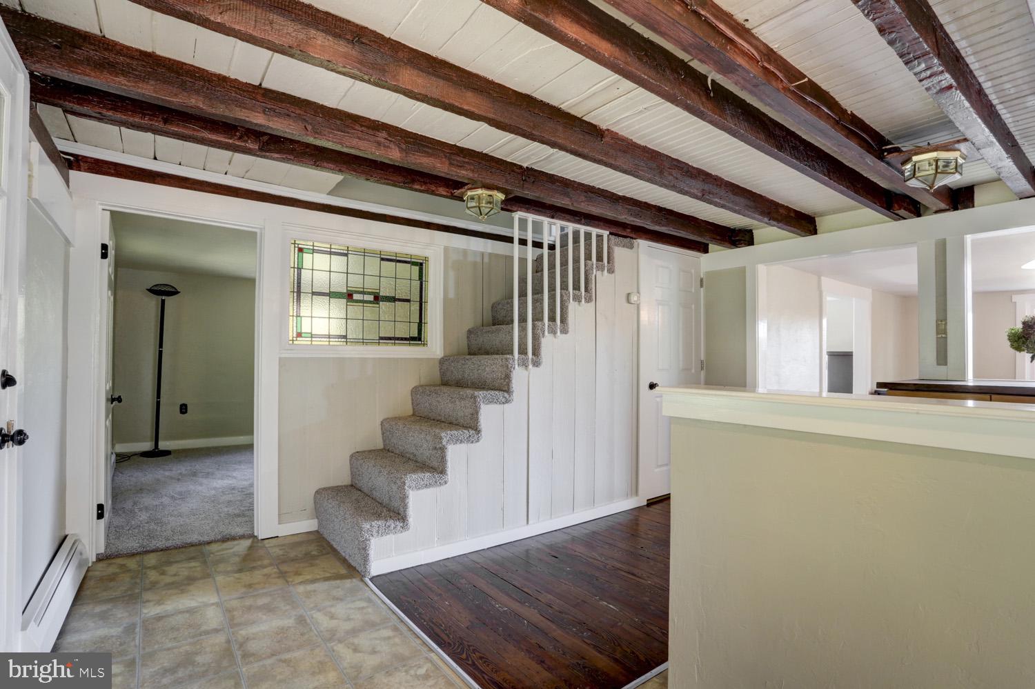 5243 Upper Valley Road Atglen, PA 19310 - Photo 4 of 33 Foyer